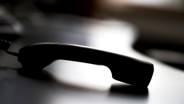 Falsche Polizisten täuschen weiterhin Menschen.