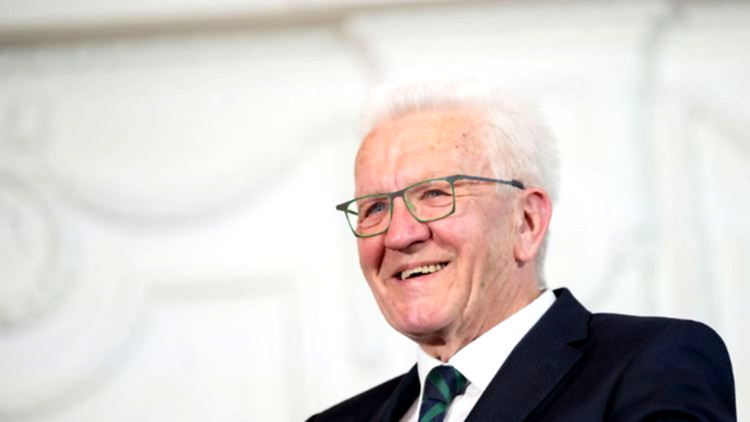 Kretschmann triumphiert, Regierungszeitrekord in Baden-Württemberg.